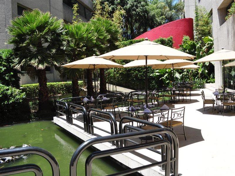 Hotel Royal Pedregal Città del Messico Esterno foto The outdoor café