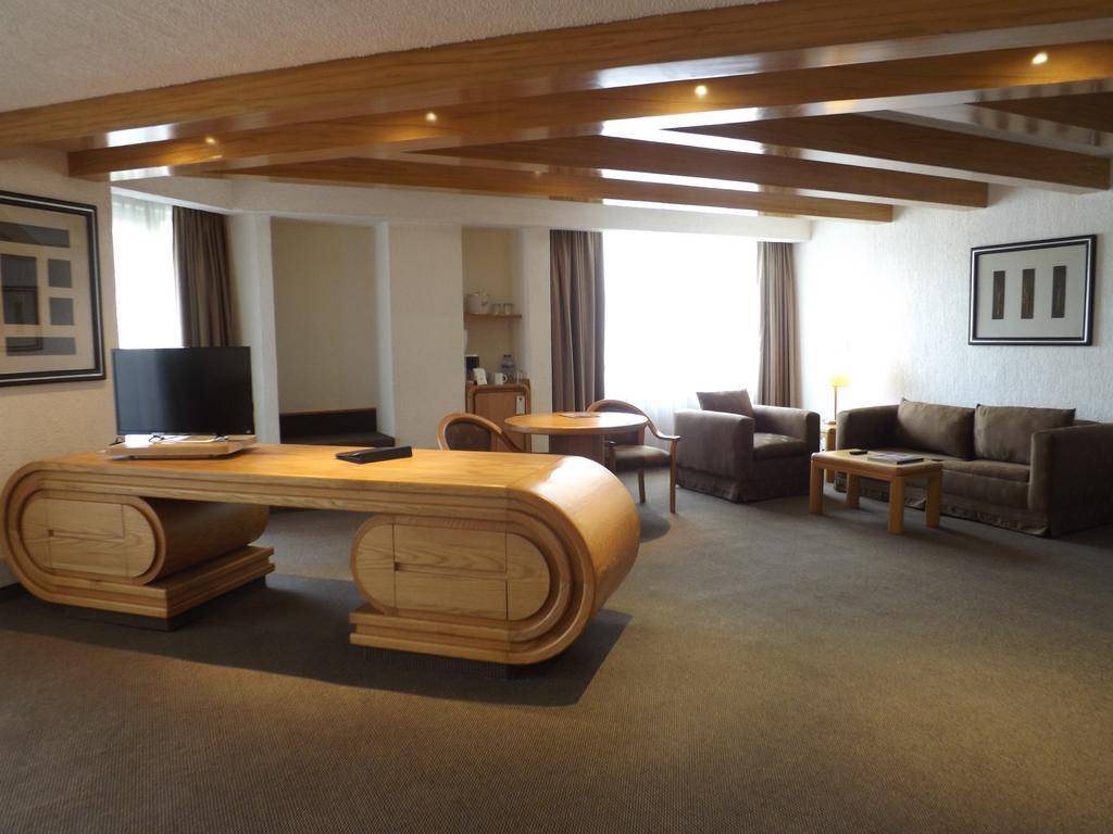 Hotel Royal Pedregal Città del Messico Esterno foto The office of the Mayor of the City of Luxembourg