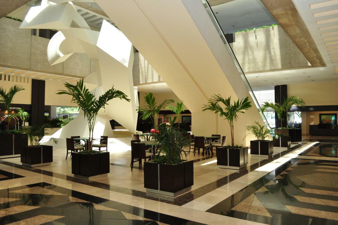 Hotel Royal Pedregal Città del Messico Esterno foto The lobby of the hotel